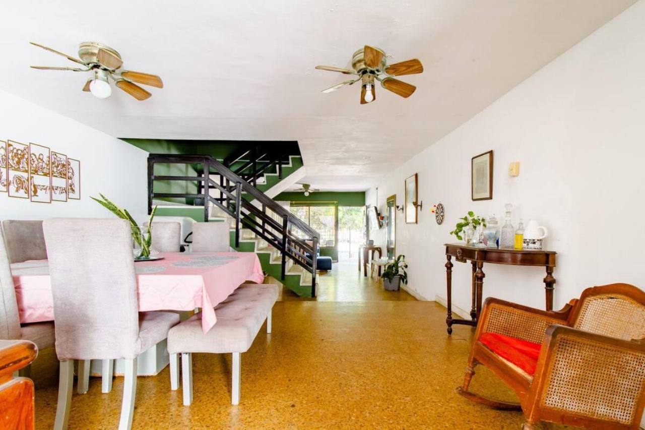 Casa El Golf Homestay *